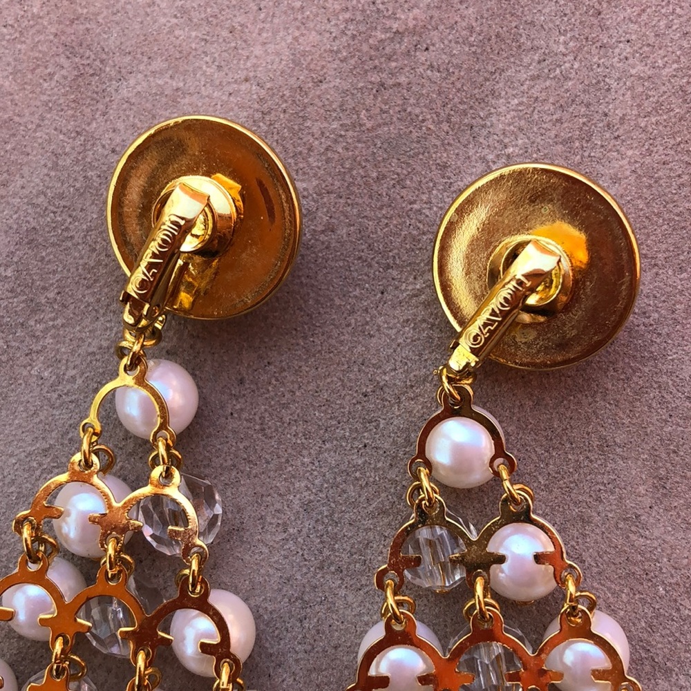 Avon vintage clip on earrings